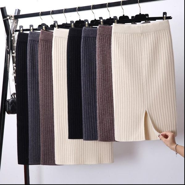 women back slit bodycon elegant midi pencil skirt high waist spring women knitted skirt black solid ladies office wear skirts
women back slit bodycon elegant midi pencil skirt high waist spring women knitted skirt black solid ladies office wear skirts