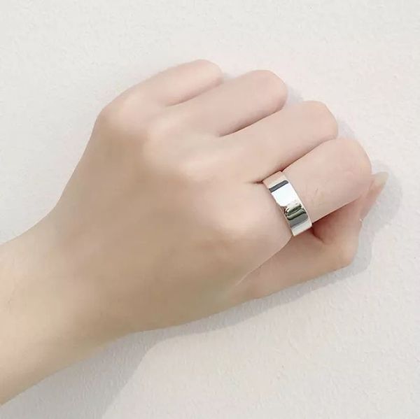 fashion-s925 sterling silver light body ring fashion personality opening design index finger ring simple five-pointed star ring
fashion-s925 sterling silver light body ring fashion personality opening design index finger ring simple five-pointed star ring