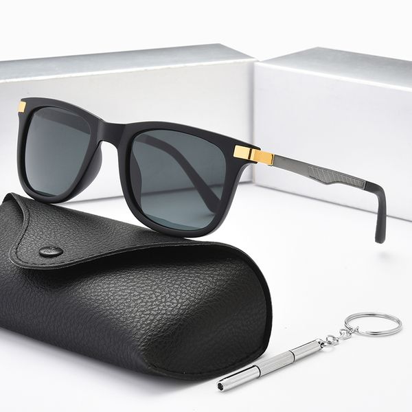 2021 classic round retro men's and women's polarized sunglasses oculos de so driving goggles outdoor beach sunshade mirror uv400 w, White;black
2021 classic round retro men's and women's polarized sunglasses oculos de so driving goggles outdoor beach sunshade mirror uv400 w, White;black