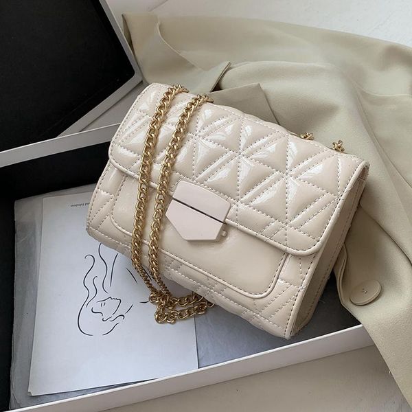 shoulder bags niche design chain handbags 2021 fashion cross-body square bag underarm dual-use width: 20cm
shoulder bags niche design chain handbags 2021 fashion cross-body square bag underarm dual-use width: 20cm