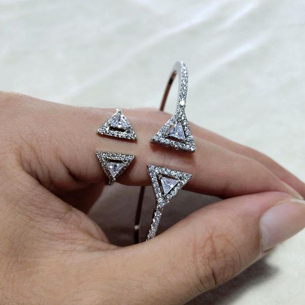 earrings & necklace 2pcs/set 2021 luxury bridal marriage statement open rings bracelet dazzling dubai for women anniversary gift jewelry set, Silver
earrings & necklace 2pcs/set 2021 luxury bridal marriage statement open rings bracelet dazzling dubai for women anniversary gift jewelry set, Silver