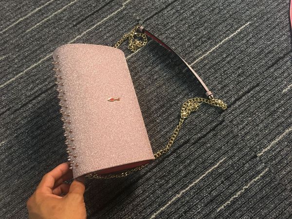 fashion luxury women rivet bag personalityhead embossed holding envelope shoulder red color side street trend head genuine leather purse bag
fashion luxury women rivet bag personalityhead embossed holding envelope shoulder red color side street trend head genuine leather purse bag