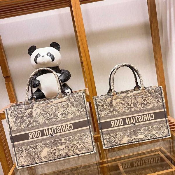 letter 2021 embroidery latest classic multi pattern fashionable one shoulder portable women's shopping bag bags versatile factor hileng
letter 2021 embroidery latest classic multi pattern fashionable one shoulder portable women's shopping bag bags versatile factor hileng
