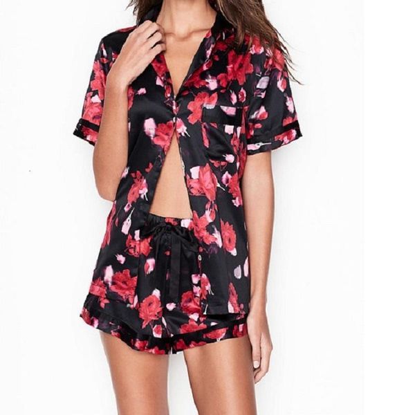 ladies summer new fashion pajamas suit comfortable simulation silk printing home service lapel short sleeve shorts pajamas, Black;red
ladies summer new fashion pajamas suit comfortable simulation silk printing home service lapel short sleeve shorts pajamas, Black;red