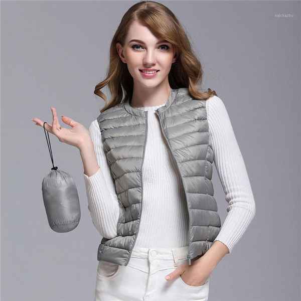 women's vests ultra light duck down vest jacket women white 2021 autumn winter round collar sleeveless coat for, Black;white
women's vests ultra light duck down vest jacket women white 2021 autumn winter round collar sleeveless coat for, Black;white