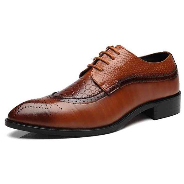men business 2017 shoes formal dress oxford leather brogue lace-up pointed toe british style shoe brown black
men business 2017 shoes formal dress oxford leather brogue lace-up pointed toe british style shoe brown black