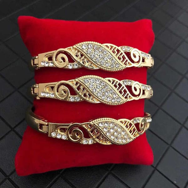 3pcs zinc alloy jewelry lady side open bangle bracelet austrian crystal classic morocco designer jewelry cuff bracelet q0719, Black
3pcs zinc alloy jewelry lady side open bangle bracelet austrian crystal classic morocco designer jewelry cuff bracelet q0719, Black