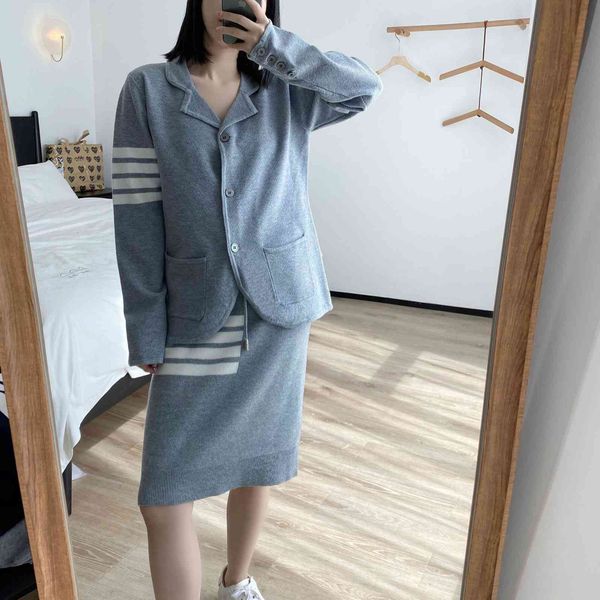 8857tb four bar suit button casual knitted small coat ins net red fall 2020 new, White
8857tb four bar suit button casual knitted small coat ins net red fall 2020 new, White