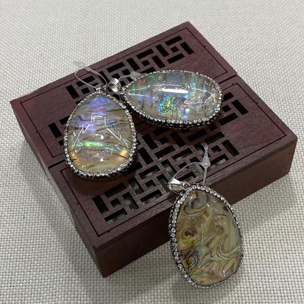 charms 1pcs abalone crystal pendant inlaid with drop-shaped exquisite diy necklace earrings jewelry accessories handmade creative gifts, Bronze;silver
charms 1pcs abalone crystal pendant inlaid with drop-shaped exquisite diy necklace earrings jewelry accessories handmade creative gifts, Bronze;silver