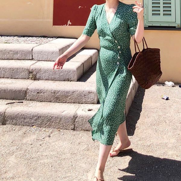 2021 new mulheres longo envoltrio floral estampado manga curta cintura botes macio viscose doce magro chique midi vestido com cinto nhf, Black;gray
2021 new mulheres longo envoltrio floral estampado manga curta cintura botes macio viscose doce magro chique midi vestido com cinto nhf, Black;gray