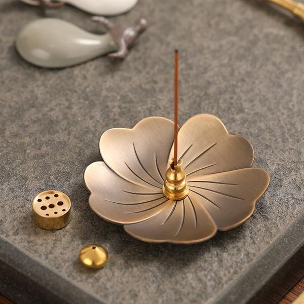 fragrance lamps retro stick incense holder sandalwood burner alloy lotus plate buddhism censer home office decoration craft
fragrance lamps retro stick incense holder sandalwood burner alloy lotus plate buddhism censer home office decoration craft