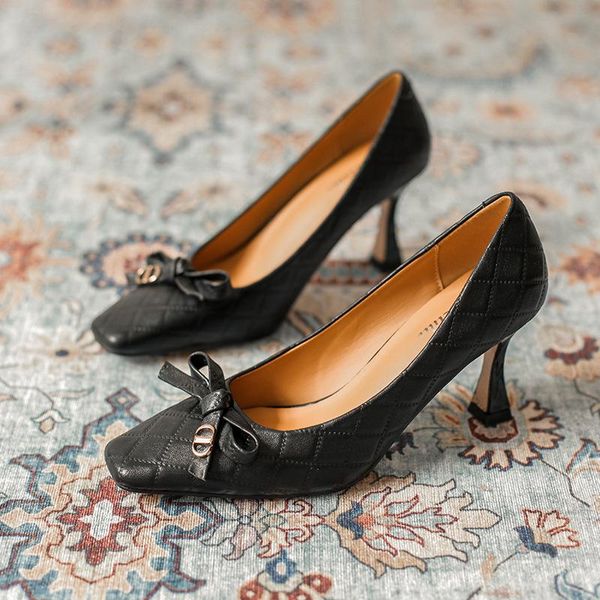 dress shoes 2021 pumps for women brand designer lady butterfly knot square toe shallow 7 cm heels female wedding party office work, Black
dress shoes 2021 pumps for women brand designer lady butterfly knot square toe shallow 7 cm heels female wedding party office work, Black