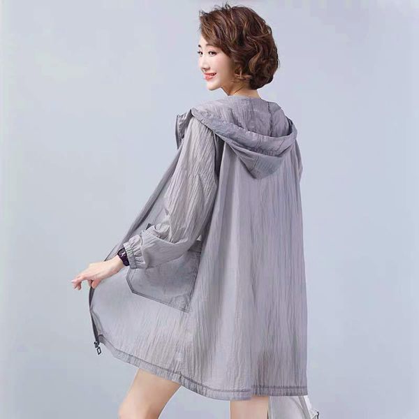 women's jackets fashion middle-aged and elderly women plus size 5xl loose breathable sunscreen clothes middle aged mother summer thin c, Black;brown
women's jackets fashion middle-aged and elderly women plus size 5xl loose breathable sunscreen clothes middle aged mother summer thin c, Black;brown
