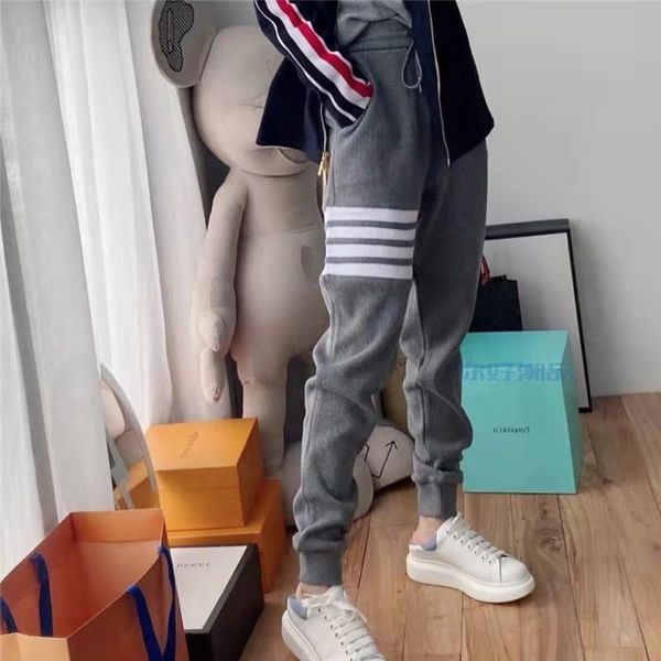 tb four bar waffle children's men's spring and autumn grey casual sports pants live broadcast, Black;white
tb four bar waffle children's men's spring and autumn grey casual sports pants live broadcast, Black;white