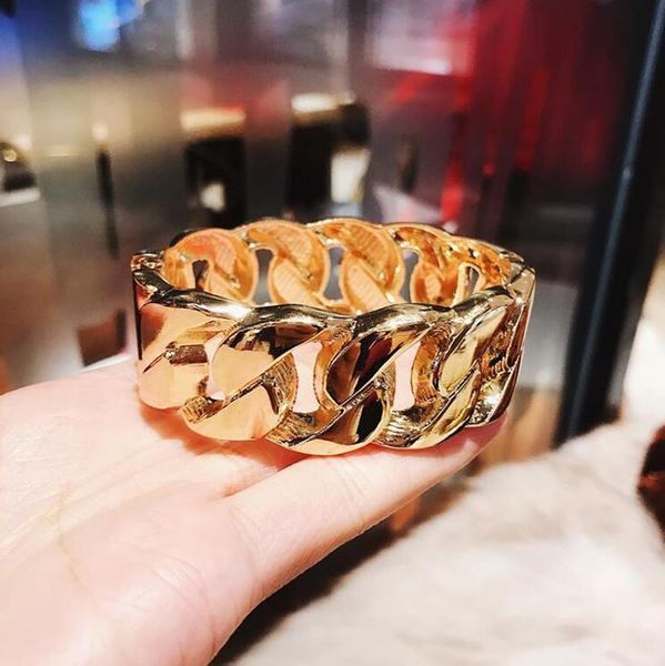 charm bracelets fashion design european and american style chunky bangles metal copper/zinc alloy stainless steel bracelet for women female, Golden;silver 
charm bracelets fashion design european and american style chunky bangles metal copper/zinc alloy stainless steel bracelet for women female, Golden;silver