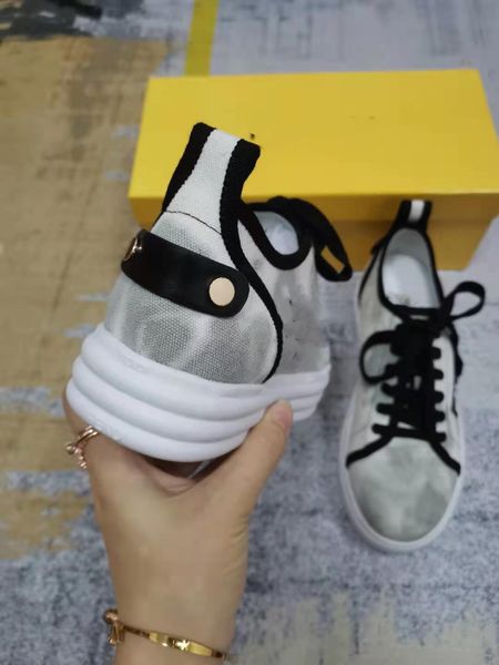 men women designer sneakers panda casual shoes white black grey fog team green mens womens sports trainers walking jogging 0214
men women designer sneakers panda casual shoes white black grey fog team green mens womens sports trainers walking jogging 0214