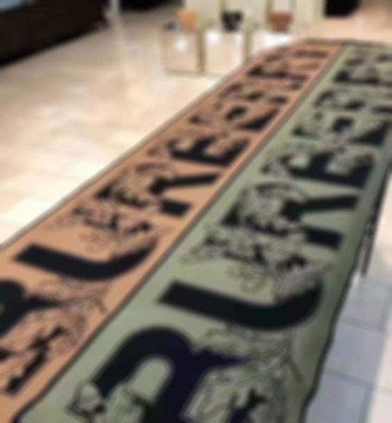 2021 new fashion classic scarf double-sided large letter scarves 33*188cm 100% wool (original fabric) gift for girlfriend, Blue;gray
2021 new fashion classic scarf double-sided large letter scarves 33*188cm 100% wool (original fabric) gift for girlfriend, Blue;gray
