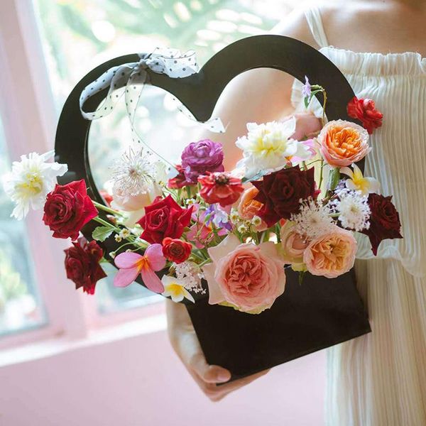 gift wrap heart portable flowers boxes romantic packing paper box for women basket kraft bags wrapping love flower
gift wrap heart portable flowers boxes romantic packing paper box for women basket kraft bags wrapping love flower