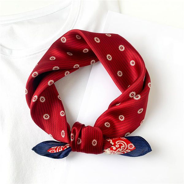 scarves 2021 silk scarf women neck hair chocker lady foulard bandana neckerchief bag tie print hairband, Blue;gray
scarves 2021 silk scarf women neck hair chocker lady foulard bandana neckerchief bag tie print hairband, Blue;gray