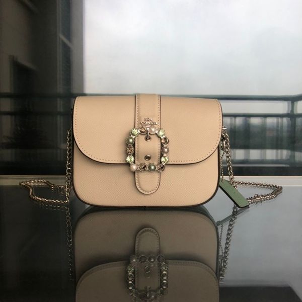 outlet single 2021 small square bag, shoulder crossbody, three colors luxuryss designerss bag yw
outlet single 2021 small square bag, shoulder crossbody, three colors luxuryss designerss bag yw