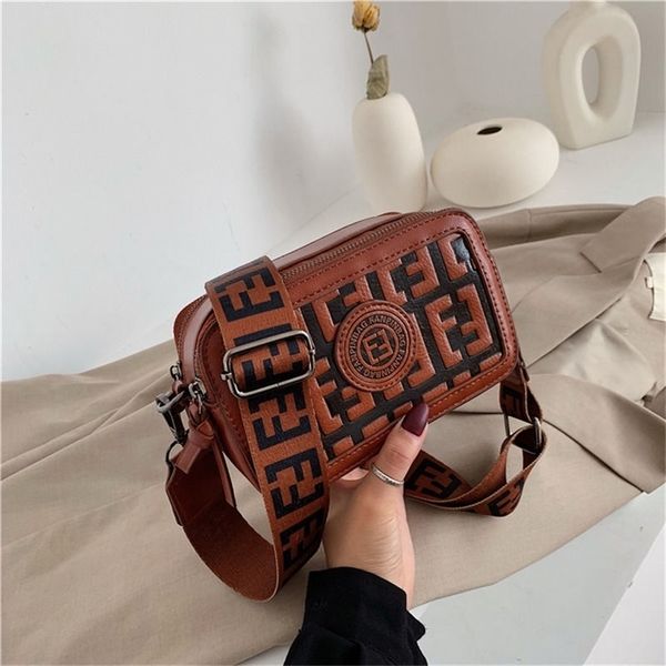 70% off deals online bag winter new camera in fashion version popular versatile wide shoulder strap single shoulder messenger women's b
70% off deals online bag winter new camera in fashion version popular versatile wide shoulder strap single shoulder messenger women's b