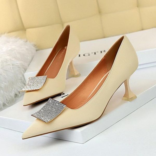 dress shoes fashion spring autumn women's pumps solid color ladies high heels rhinestone buckle for party office, Black
dress shoes fashion spring autumn women's pumps solid color ladies high heels rhinestone buckle for party office, Black