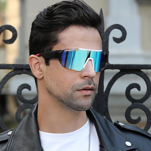 sunglasses the colorful outdoor cycling men's tide one piece big enveloping windproof mirror 1721, White;black
sunglasses the colorful outdoor cycling men's tide one piece big enveloping windproof mirror 1721, White;black