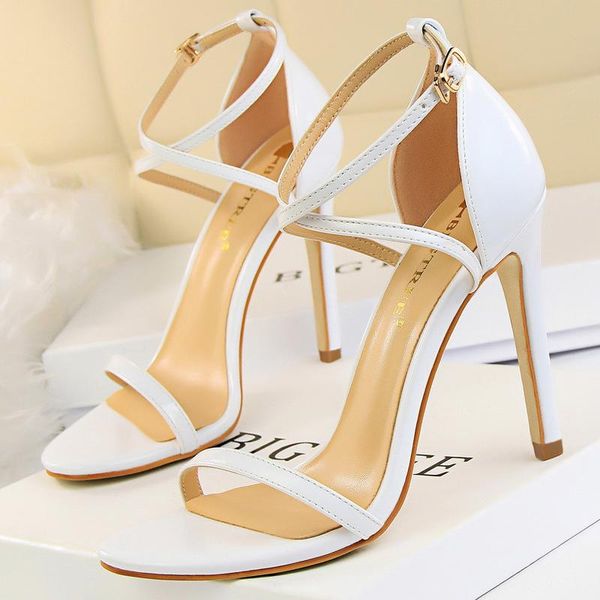 dress shoes fashion casual ladies pumps patent leather silver stiletto high heels breathable red wedding banquet women's elegant, Black
dress shoes fashion casual ladies pumps patent leather silver stiletto high heels breathable red wedding banquet women's elegant, Black