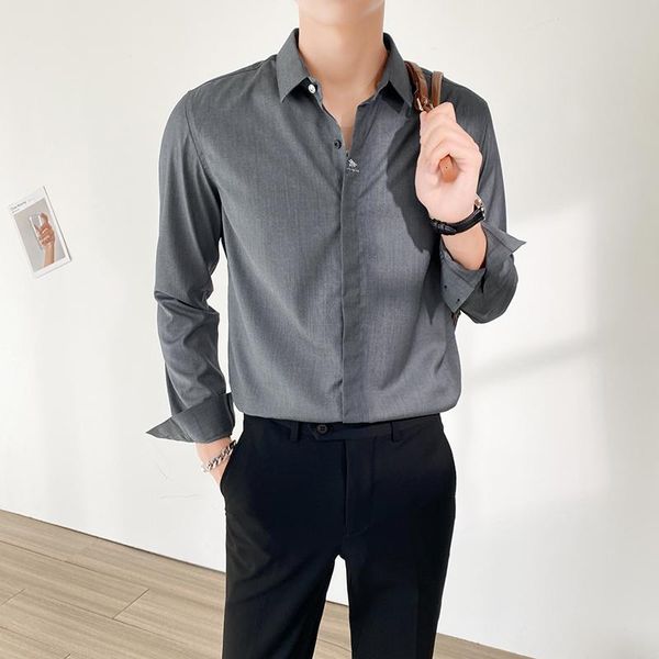 men's casual shirts non-iron long-sleeved shirt solid color handsome self-cultivation business base embroidery, White;black
men's casual shirts non-iron long-sleeved shirt solid color handsome self-cultivation business base embroidery, White;black