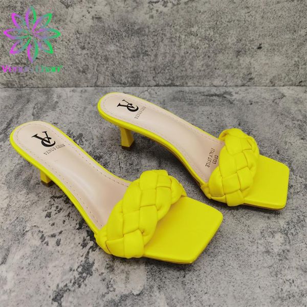 dress shoes african women party pumps decorated with rhinestone for wedding ladies and sandals size 43, Black
dress shoes african women party pumps decorated with rhinestone for wedding ladies and sandals size 43, Black