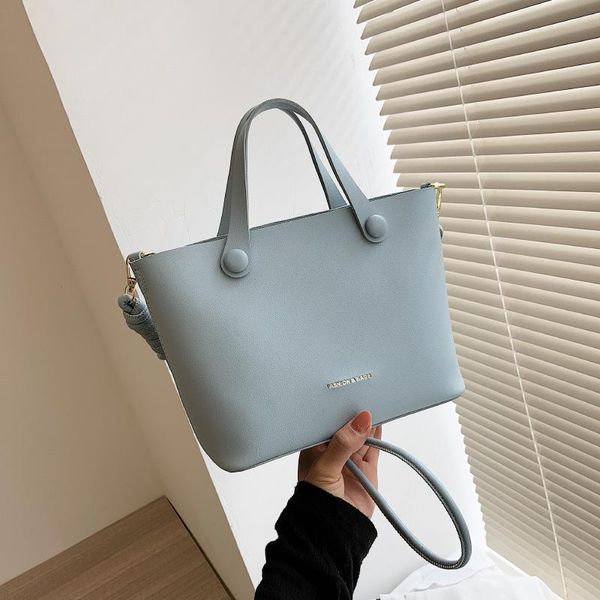 evening bags designer women's crossbody totes bag trend 2021 lady leather korean simple fashion bolsas woman handbags shoulder for wome
evening bags designer women's crossbody totes bag trend 2021 lady leather korean simple fashion bolsas woman handbags shoulder for wome