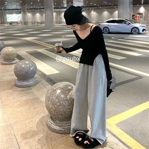 women's two piece pants hong kong style retro design sense fashion suit 2021 autumn knitwear two-piece, White
women's two piece pants hong kong style retro design sense fashion suit 2021 autumn knitwear two-piece, White