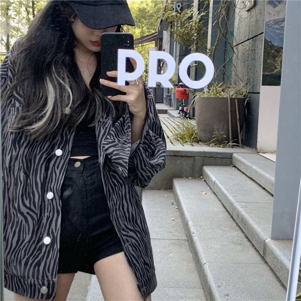 2021 autumn new zebra-stripe striped jeans coat korean style bf street jacket wfep, Black;brown
2021 autumn new zebra-stripe striped jeans coat korean style bf street jacket wfep, Black;brown