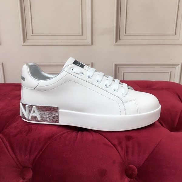2021 classics quality women shoes espadrilles sneakers printing sneaker embroidery canvas low platform shoe girls by size35-45, Black;red
2021 classics quality women shoes espadrilles sneakers printing sneaker embroidery canvas low platform shoe girls by size35-45, Black;red