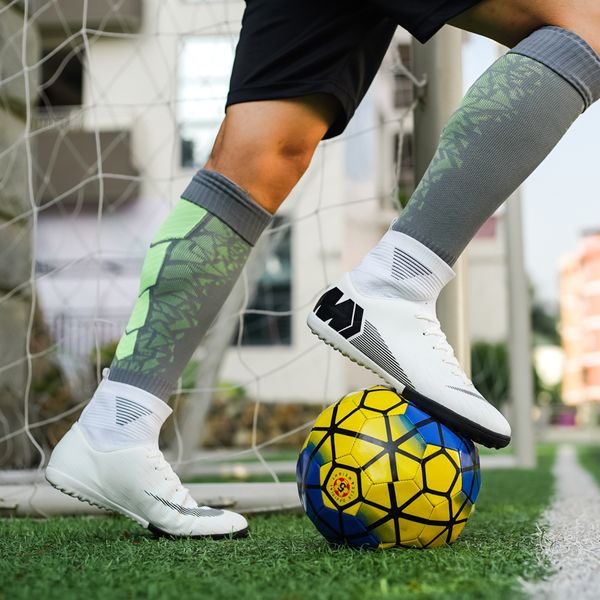 men soccer shoes advanced turf sneakers professional trainers new design high long spikes football shoes chuteira futebol
men soccer shoes advanced turf sneakers professional trainers new design high long spikes football shoes chuteira futebol