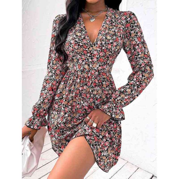 casual dresses spring / summer 2022 floral skirt women's fashion v-neck printed dresses, Black;gray
casual dresses spring / summer 2022 floral skirt women's fashion v-neck printed dresses, Black;gray