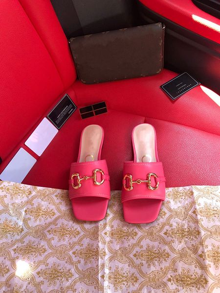 2021 paris sliders mens womens summer beach slippers ladies flip flops loafers black white pink slides women indoor chaussures shoes with bo
2021 paris sliders mens womens summer beach slippers ladies flip flops loafers black white pink slides women indoor chaussures shoes with bo