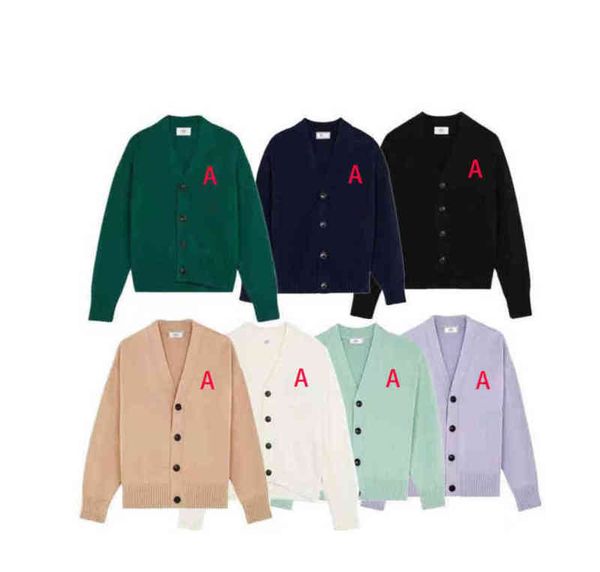 japanese designer love emblem embroidered cardigan sweater soft and not ball horn buckle warm men pullovers women knitwear s-xl size couple, White;black
japanese designer love emblem embroidered cardigan sweater soft and not ball horn buckle warm men pullovers women knitwear s-xl size couple, White;black
