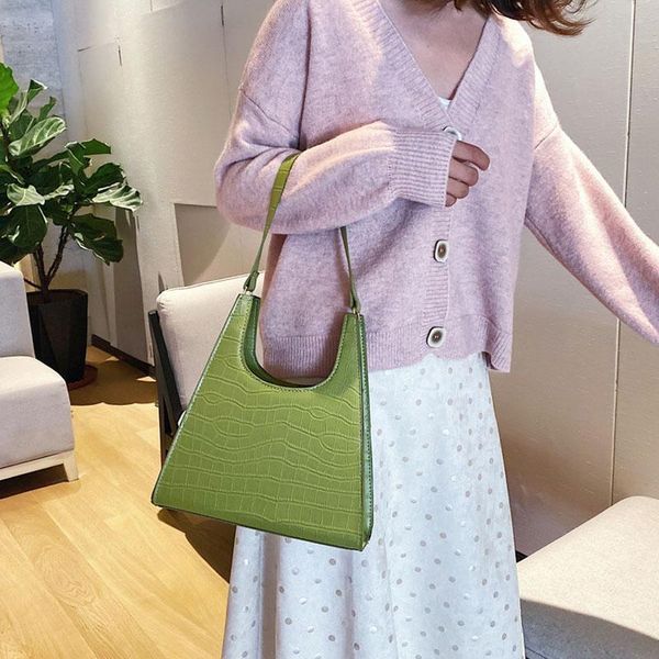 evening bags women handbag retro stone pattern subaxillary bag vintage small triangle handbags totes female luxury crocodile shoulder
evening bags women handbag retro stone pattern subaxillary bag vintage small triangle handbags totes female luxury crocodile shoulder
