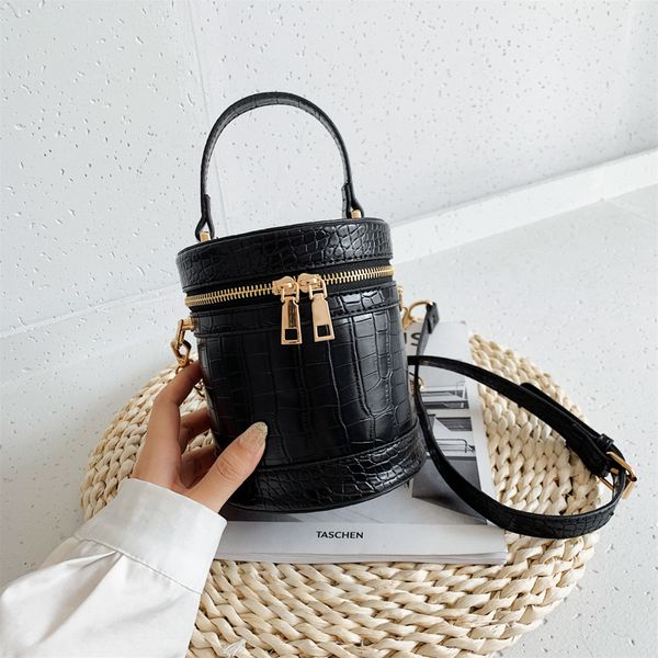 2020 fashion solid cylindrical pu leather chain women's shoulder bag crossbody bags for women purses and handbags sac femme c0225
2020 fashion solid cylindrical pu leather chain women's shoulder bag crossbody bags for women purses and handbags sac femme c0225