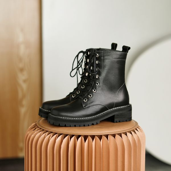 INS HOT Women Ankle Boots Cowhide Upper Shoes Autumn and Winter Ladies Boots Long Boots Elastic Short Snow, Black
INS HOT Women Ankle Boots Cowhide Upper Shoes Autumn and Winter Ladies Boots Long Boots Elastic Short Snow, Black