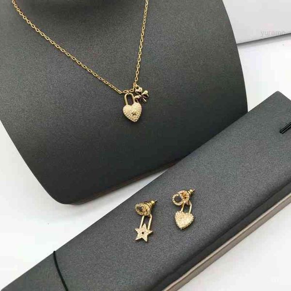 luxury designer fashion necklace pendant female dijia temperament star love asymmetric cd ear jewelry, Red;brown
luxury designer fashion necklace pendant female dijia temperament star love asymmetric cd ear jewelry, Red;brown