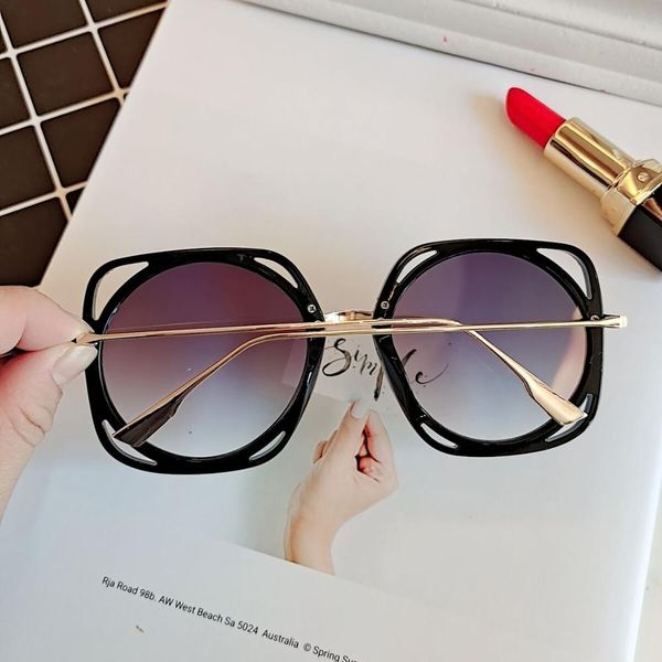 2020 european and american new polygon square sunglasses womens large frame showing thin hollow out sunglasses fashion street
2020 european and american new polygon square sunglasses womens large frame showing thin hollow out sunglasses fashion street