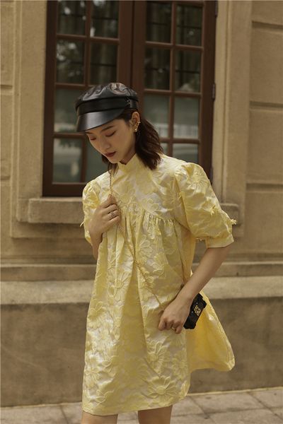 2021 new jacquard yellow loose women elegant short sleeve stand collar mini designer fashion 6oga, Black;gray
2021 new jacquard yellow loose women elegant short sleeve stand collar mini designer fashion 6oga, Black;gray