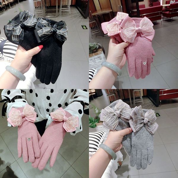 gloves autumn and winter korean version double-layer bow warm touch screen split finger cycling students plush thickened, Blue;gray
gloves autumn and winter korean version double-layer bow warm touch screen split finger cycling students plush thickened, Blue;gray