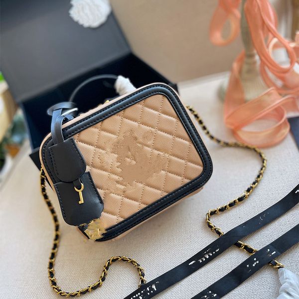 2021 big fashion camera bags street large capacity sacoche classic brand designer bag handbag lady luxury party messenger bag cross body
2021 big fashion camera bags street large capacity sacoche classic brand designer bag handbag lady luxury party messenger bag cross body