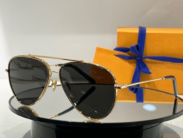 sunglasses for women men summer style 1621 anti-ultraviolet retro plate oval full frame fashion eyeglasses random box, White;black
sunglasses for women men summer style 1621 anti-ultraviolet retro plate oval full frame fashion eyeglasses random box, White;black