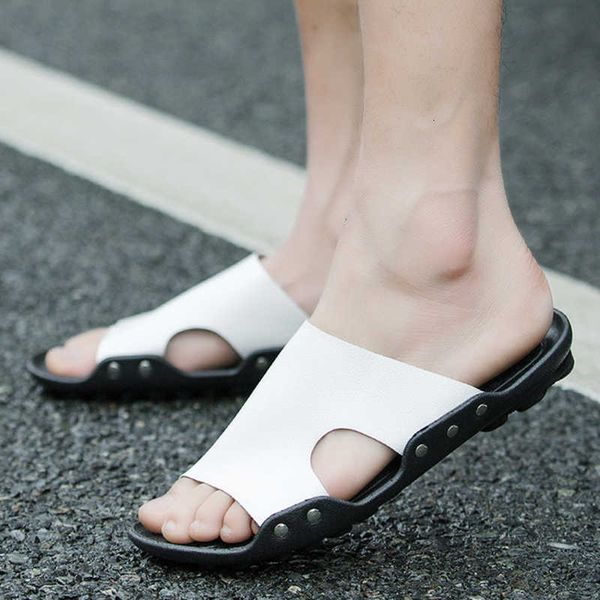 explosive breathing beach sandals and slippers leather tow home men trend leisure word drag, Black
explosive breathing beach sandals and slippers leather tow home men trend leisure word drag, Black