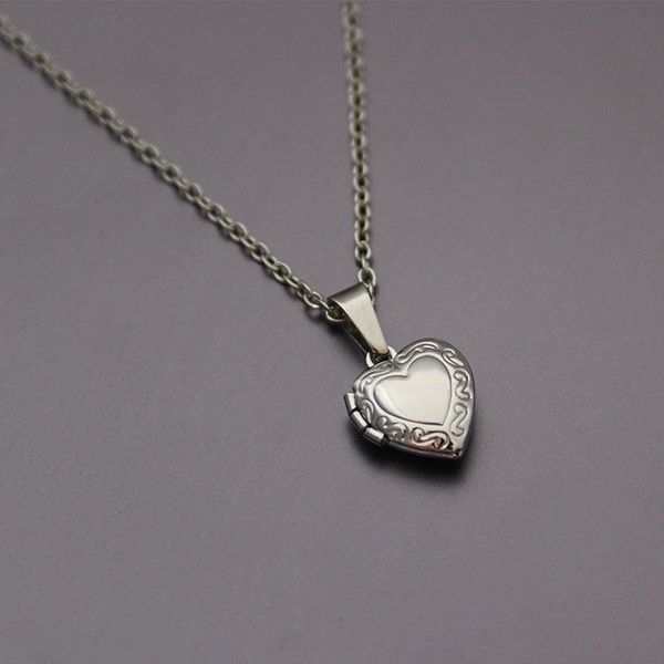 chains 1pc tiny heart po frame pendant necklace love charms floating locket necklaces women men fashion memorial jewelry, Silver
chains 1pc tiny heart po frame pendant necklace love charms floating locket necklaces women men fashion memorial jewelry, Silver