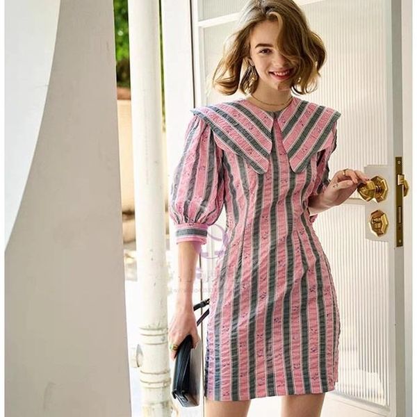 party dresses women dress 2021 early autumn retro color matching striped doll collar puff sleeve female, White;black
party dresses women dress 2021 early autumn retro color matching striped doll collar puff sleeve female, White;black